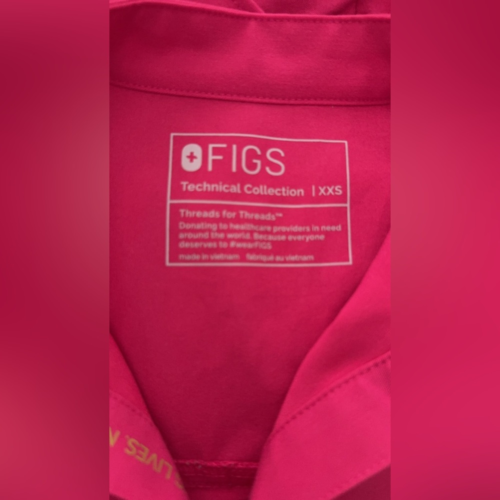 FIGS Shocking Pink Set XXS Rafaela Top with XS Zamora Jogger Scrub Pants 🩷💛